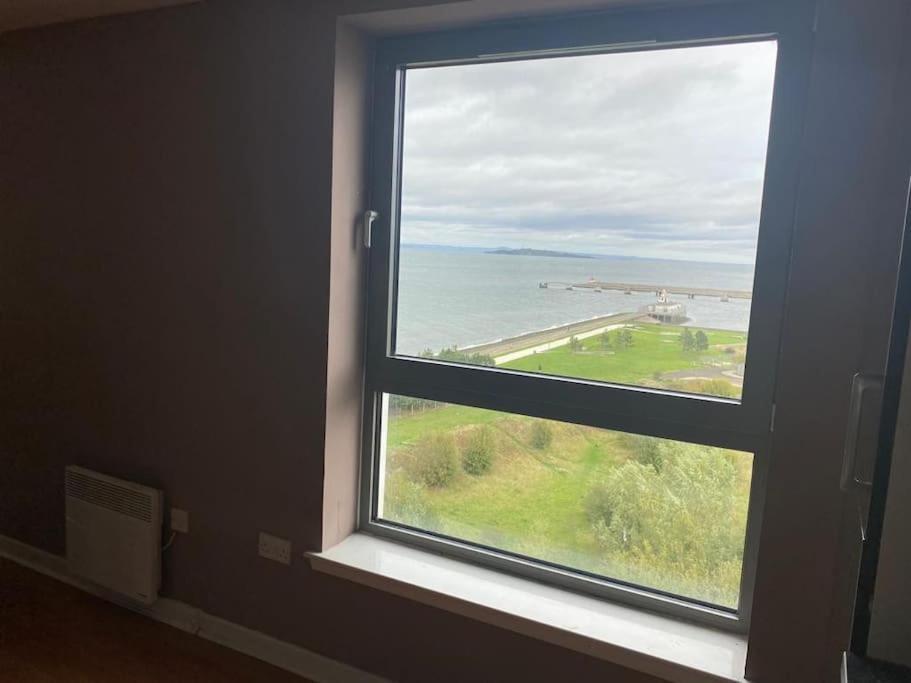 Modern 2 Bed Apartment With Stunning Seaside View EDI Buitenkant foto