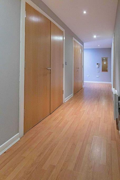 Modern 2 Bed Apartment With Stunning Seaside View EDI Buitenkant foto