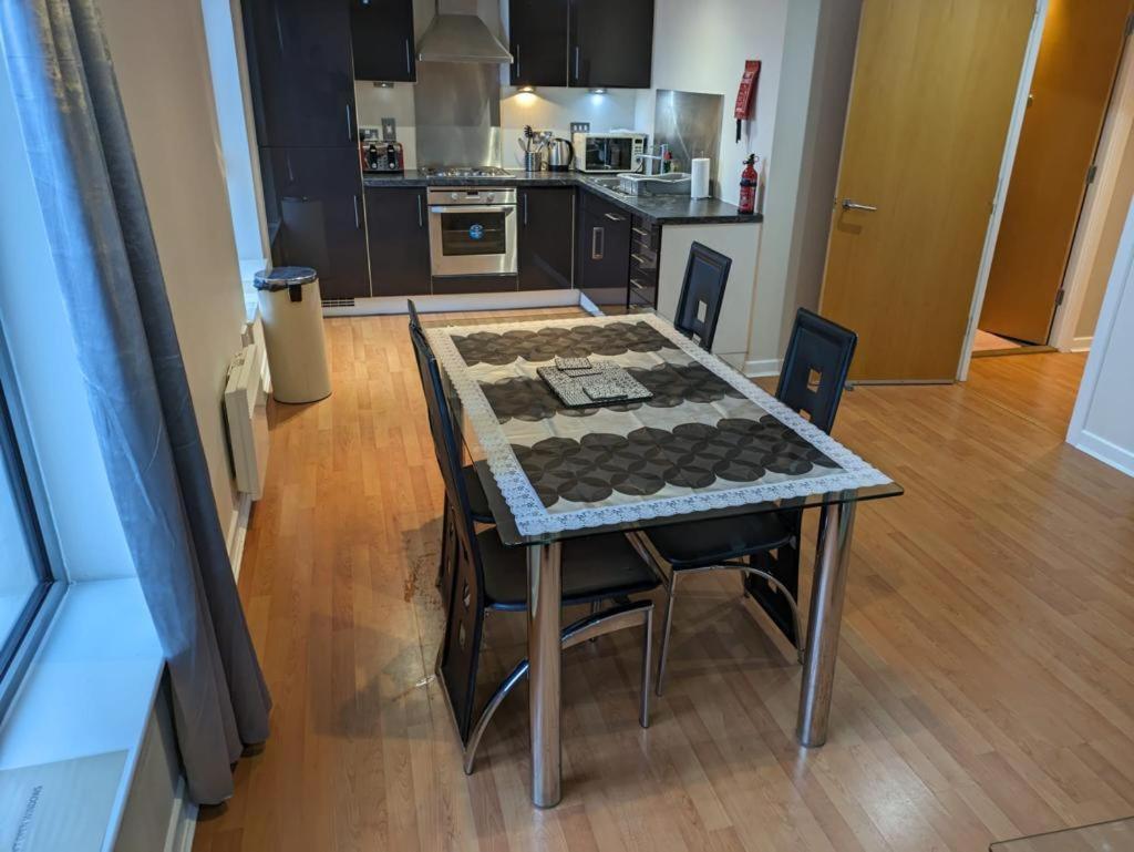 Modern 2 Bed Apartment With Stunning Seaside View EDI Buitenkant foto